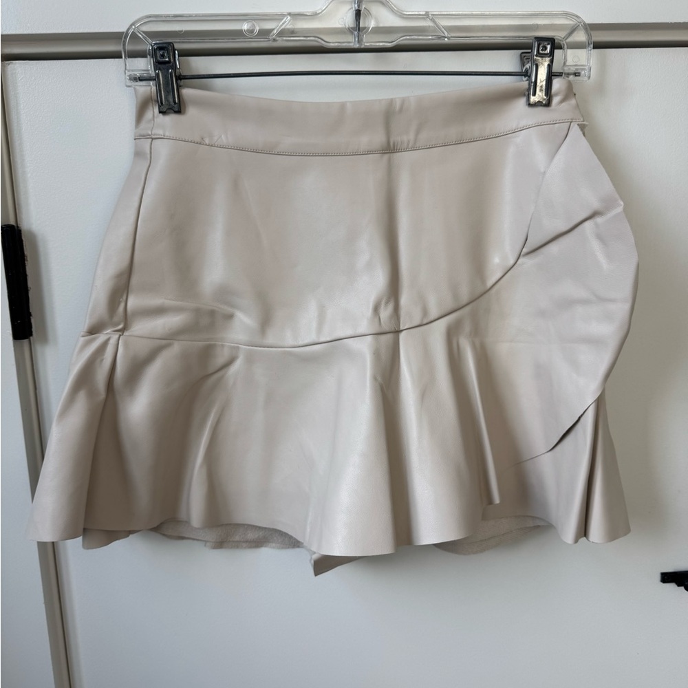 Elegant Beige Women's Skirt